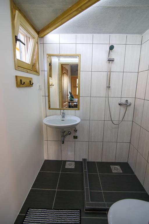 Holiday home Pri Kamnu *